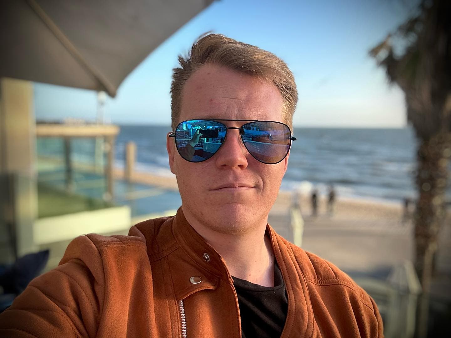 Ashley Gecks - Professional videographer and steadicam operator on the Gold Coast